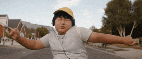 每日GIF(2021-01-15)的gif-Kristen Wiig Movie GIF by Barb & Star Go To Vista Del Mar