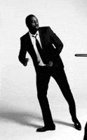 每日GIF(2021-01-19)的gif-Idris Elba Dancing GIF