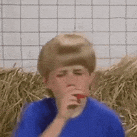 每日GIF(2021-01-29)的gif-Hannibal Buress Kazoo GIF