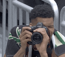 每日GIF(2021-02-06)的gif-Milwaukee Bucks Thumbs Up GIF by ESPN