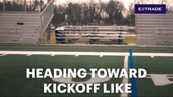 每日GIF(2021-02-08)的gif-Game Day Running GIF