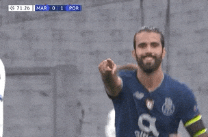 每日GIF(2021-02-10)的gif-I See You Soccer GIF by UEFA