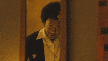 每日GIF(2021-02-10)的gif-Hair Laughing GIF by Amazon Prime Video
