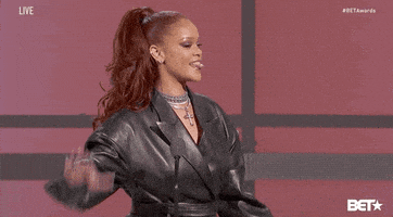 每日GIF(2021-02-21)的gif-Rihanna Hear GIF by BET Awards