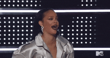 每日GIF(2021-02-21)的gif-Rihanna Laughing GIF by 2020 MTV Video Music Awards