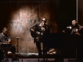 每日GIF(2021-02-28)的gif-Doing The Most One Man Band GIF