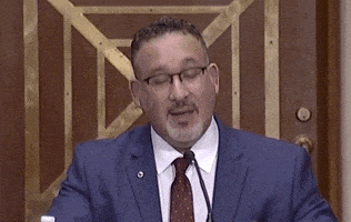每日GIF(2021-03-02)的gif-Miguel Cardona GIF by GIPHY News