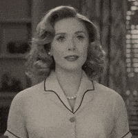 每日GIF(2021-03-09)的gif-Happy Elizabeth Olsen GIF