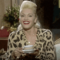 每日GIF(2021-03-09)的gif-Gwen Stefani Lol GIF