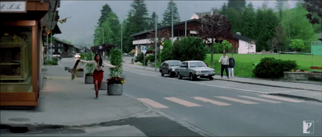 每日GIF(2021-03-14)的gif-Shahrukh Khan Bollywood GIF by bypriyashah