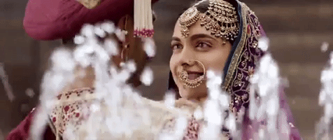 每日GIF(2021-03-14)的gif-Bajirao Mastani Aayat GIF by bypriyashah