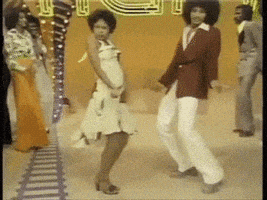 每日GIF(2021-03-14)的gif-Happy Soul Train GIF
