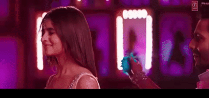 每日GIF(2021-03-17)的gif-Badrinath Ki Dulhania Bollywood GIF