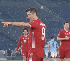每日GIF(2021-03-18)的gif-Champions League Football GIF by UEFA