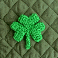 每日GIF(2021-03-18)的gif-St Patricks Day Rainbow GIF by Cosmic Tea