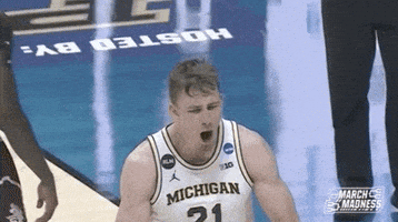每日GIF(2021-03-21)的gif-Ncaa Basketball Sport GIF by NCAA March Madness
