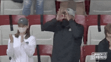 每日GIF(2021-03-21)的gif-Ncaa Basketball Sport GIF by NCAA March Madness