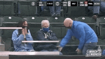 每日GIF(2021-03-23)的gif-Ncaa Basketball Sport GIF by NCAA March Madness