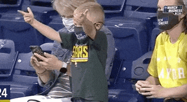 每日GIF(2021-03-28)的gif-Shooting Ncaa Basketball GIF by NCAA March Madness