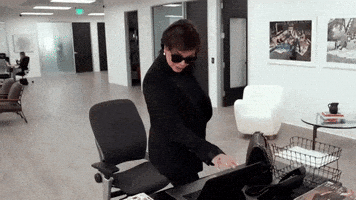 每日GIF(2021-04-01)的gif-Over It Close Computer GIF by MOODMAN