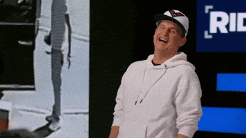 每日GIF(2021-04-02)的gif-Cracking Up Lol GIF by Ridiculousness