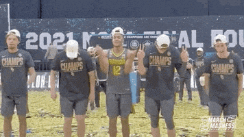 每日GIF(2021-04-07)的gif-Ncaa Basketball Dancing GIF by NCAA March Madness
