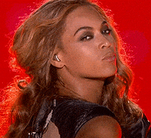每日GIF(2021-04-11)的gif-Super Bowl Kiss GIF