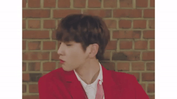 每日GIF(2021-04-16)的gif-K-Pop Flirt GIF