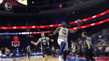 每日GIF(2021-04-18)的gif-Regular Season Running GIF by NBA