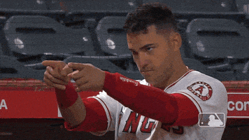 每日GIF(2021-04-19)的gif-Regular Season Thumbs Up GIF by MLB