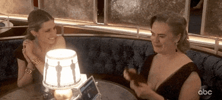 每日GIF(2021-04-26)的gif-Oscars Crying GIF by The Academy Awards