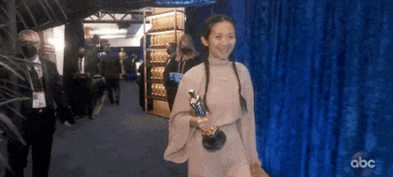 每日GIF(2021-04-26)的gif-Chloe Zhao Oscars GIF by The Academy Awards
