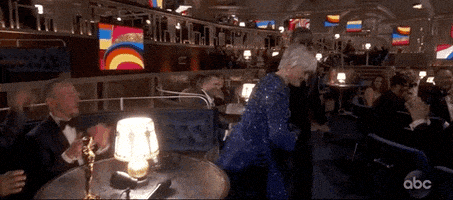 每日GIF(2021-04-27)的gif-Glenn Close Dancing GIF by The Academy Awards