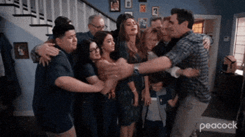 每日GIF(2021-04-30)的gif-Modern Family Love GIF by PeacockTV