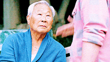 每日GIF(2021-05-03)的gif-High Five New Girl GIF