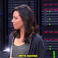 每日GIF(2021-05-08)的gif-Parks And Recreation Crush GIF