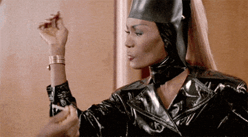 每日GIF(2021-05-20)的gif-Grace Jones Perfume GIF