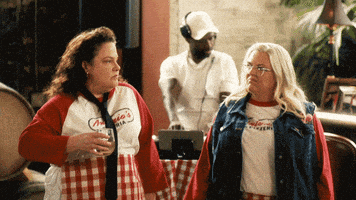 每日GIF(2021-06-09)的gif-best friends happy dance GIF by NETFLIX