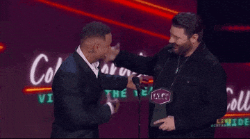 每日GIF(2021-06-10)的gif-Chris Young GIF by CMT Music Awards