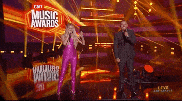 每日GIF(2021-06-10)的gif-Kane Brown Good Luck GIF by CMT Music Awards