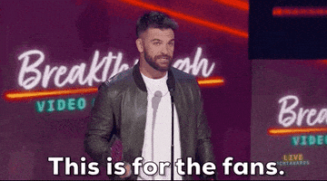 每日GIF(2021-06-10)的gif-Dylan Scott This Is For The Fans GIF by CMT Music Awards