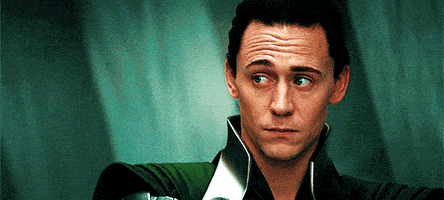 每日GIF(2021-06-17)的gif-Confused Tom Hiddleston GIF