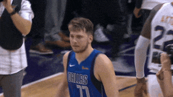 每日GIF(2021-06-21)的gif-luka doncic friends GIF by NBA