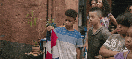 每日GIF(2021-06-30)的gif-Flag Represent GIF by In The Heights Movie
