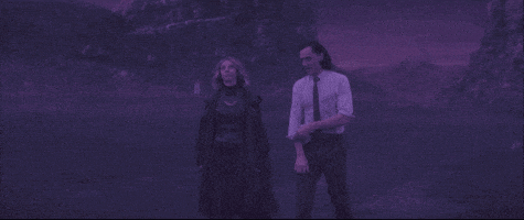 每日GIF(2021-07-02)的gif-Tom Hiddleston Marvel GIF by Nerdist.com