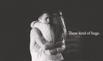 每日GIF(2021-07-07)的gif-Hugs GIF