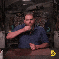 每日GIF(2021-07-16)的gif-Drink Reaction GIF by Shark Week
