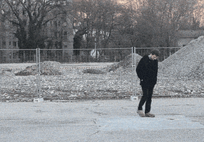 每日GIF(2021-07-24)的gif-lonely day waiting GIF by NewQuest