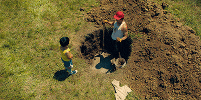 每日GIF(2021-07-25)的gif-Farming Minari GIF by A24