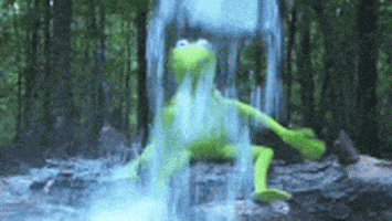 每日GIF(2021-07-27)的gif-Water Douse GIF